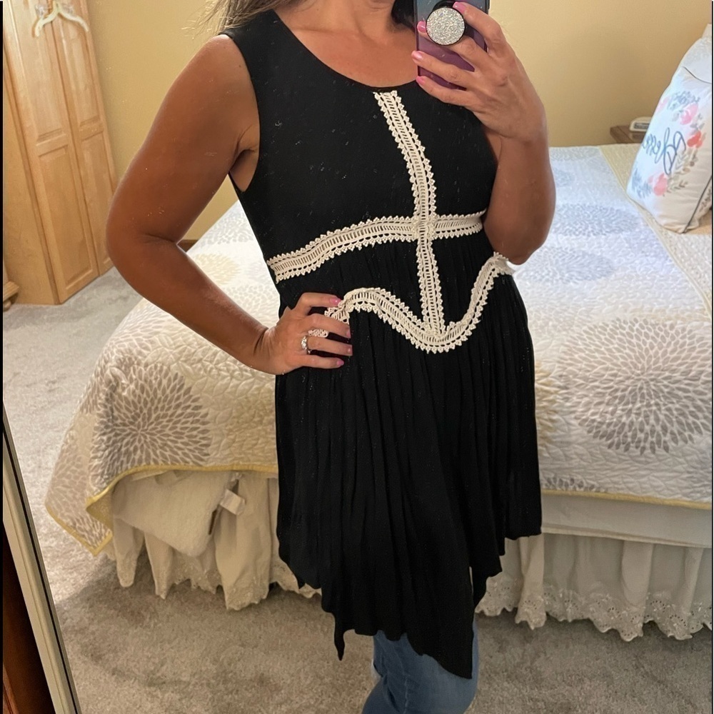 BLACK lace detail hankerchif dress/Tunic - Picture 5 of 5